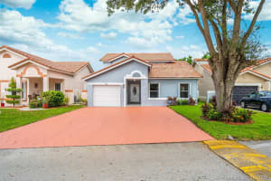 5469 NW 189th St, Miami Gardens, FL 33055, Sold 01/26/21