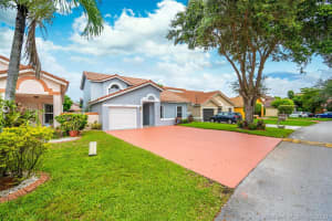 5469 NW 189th St, Miami Gardens, FL 33055, Sold 01/26/21