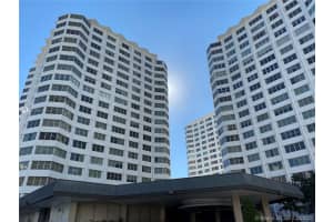 801 Brickell Bay Dr, Miami, FL 33131, Sold 04/16/21
