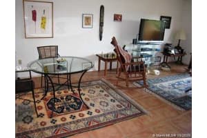 6884 N Kendall Dr APT C406, Pinecrest, FL 33156, Sold 04/01/21