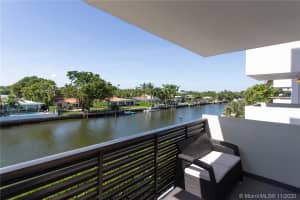 9800 W Bay Harbor Dr, Bay Harbor Islands, FL 33154, Sold 12/23/20