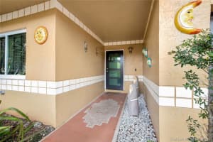 15802 SW 105th St, Miami, FL 33196, Sold 12/09/20