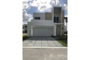 6731 NW 103rd Pl, Doral, FL 33178, Sold 05/17/21