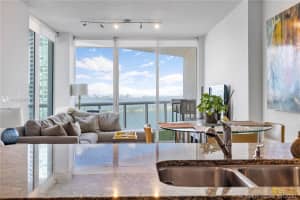 480 NE 30th St, Miami, FL 33137, Sold 01/08/21