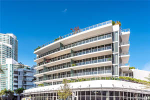 801 South Pointe Dr, Miami Beach, FL 33139, Sold 09/29/21