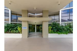 600 Parkview Dr # 1132, Hallandale Beach, FL 33009, Sold 01/06/21