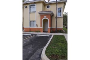 7120 NW 174th Terrace, Hialeah, FL 33015, Sold 02/01/21
