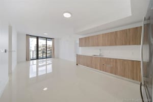 2960 NE 207th St, Aventura, FL 33180, Sold 02/04/21