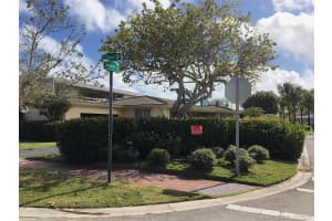 880 S Shore Dr, Miami Beach, FL 33141, Sold 01/08/21