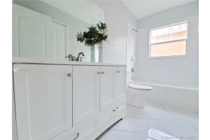 1975 NE 3rd Ct, Homestead, FL 33033, Sold 12/23/20