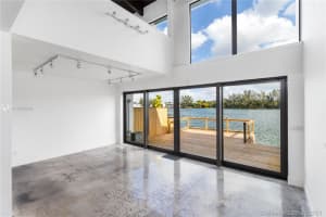 5035 SW 71st Pl, Miami, FL 33155, Sold 04/01/21