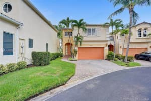 3035 NE 208th St, Miami, FL 33180, Sold 01/11/21