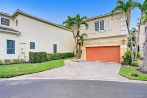 3035 NE 208th St, Miami, FL 33180, Sold 01/11/21