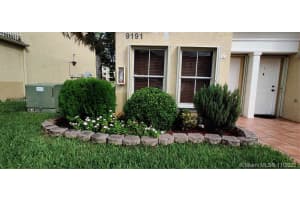 8810 Fontainebleau Blvd, Miami, FL 33172, Sold 02/22/21