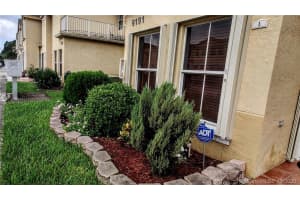 8810 Fontainebleau Blvd, Miami, FL 33172, Sold 02/22/21