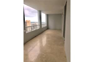170 SE 14th St, Miami, FL 33131, Sold 03/30/21