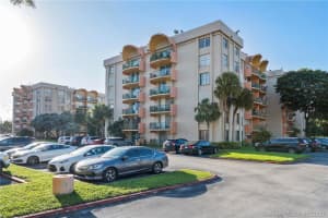 9320 Fontainebleau Blvd, Miami, FL 33172, Sold 03/29/21
