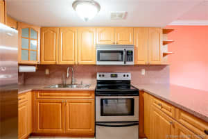 5464 W 26th Ave, Hialeah, FL 33016, Sold 12/23/20