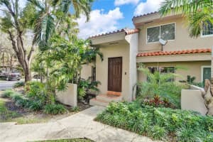 10930 SW 75th St, Miami, FL 33173, Sold 12/12/20