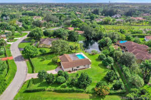 11030 SW 42nd Ct, Davie, FL 33328, Sold 02/17/21