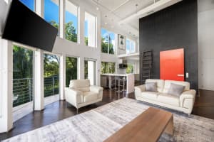 900 4th St, Miami Beach, FL 33139, Sold 03/26/21