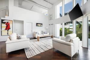 900 4th St, Miami Beach, FL 33139, Sold 03/26/21