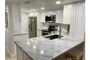 7717 SW 105th Pl, Miami, FL 33173, Sold 12/23/20