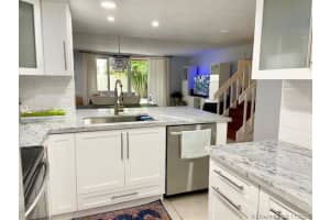 7717 SW 105th Pl, Miami, FL 33173, Sold 12/23/20