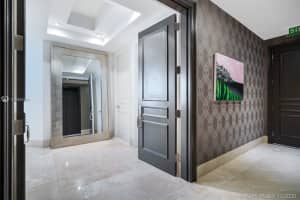 100 South Pointe Dr, Miami Beach, FL 33139, Sold 06/01/21