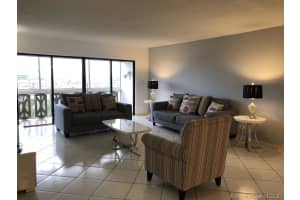 800 NE 195th St, Miami, FL 33179, Sold 04/13/21