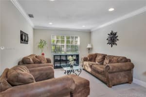 68 Gables Blvd, Weston, FL 33326, Sold 02/10/21