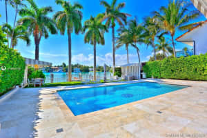 94 S Hibiscus Dr, Miami Beach, FL 33139, Sold 03/17/21