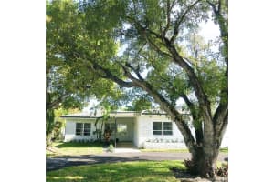 205 S Hibiscus Dr, Miami Beach, FL 33139, Sold 04/09/21