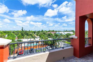 1033 NE 17th Way, Fort Lauderdale, FL 33304, Sold 01/04/21