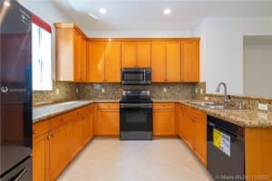 1033 NE 17th Way, Fort Lauderdale, FL 33304, Sold 01/04/21