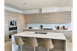 3300 NE 188th St LPH11, Aventura, FL 33180, Sold 06/04/21