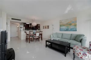 20400 W Country Club Dr, Aventura, FL 33180, Sold 02/03/21