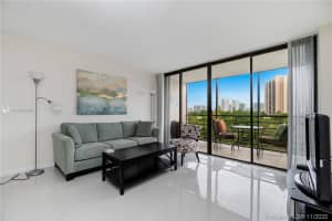 20400 W Country Club Dr, Aventura, FL 33180, Sold 02/03/21