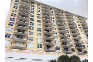 427 Golden Isles Dr #7i, Hallandale Beach, FL 33009, Sold 01/04/21