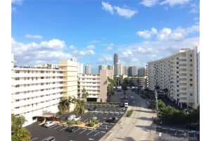 427 Golden Isles Dr #7i, Hallandale Beach, FL 33009, Sold 01/04/21