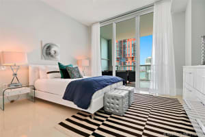 100 South Pointe Dr, Miami Beach, FL 33139, Sold 07/23/21