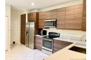 4272 Vineyard Cir, Weston, FL 33332, Sold 12/17/20