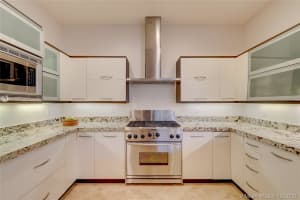 2603 NE 32nd Ave, Fort Lauderdale, FL 33308, Sold 01/13/21
