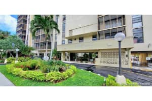 2500 NE 135th St A207, North Miami, FL 33181, Sold 04/30/21