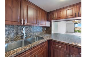 2625 Collins Ave, Miami, FL 33140, Sold 07/09/21