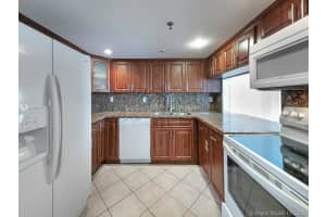 2625 Collins Ave, Miami, FL 33140, Sold 07/09/21