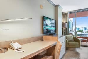 101 Ocean Dr, Miami Beach, FL 33139, Sold 05/06/21