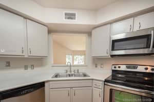 2400 NW 33rd St, Oakland Park, FL 33309, Sold 01/22/21