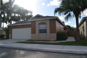 227 E Riverbend Dr, Sunrise, FL 33326, Sold 03/26/21