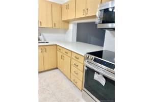 329 SE 3rd St #405s, Hallandale Beach, FL 33009, Sold 02/23/21